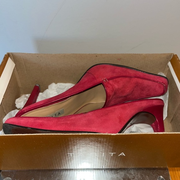 Tabita red suede slip on heels size 6.5 - Picture 8 of 11